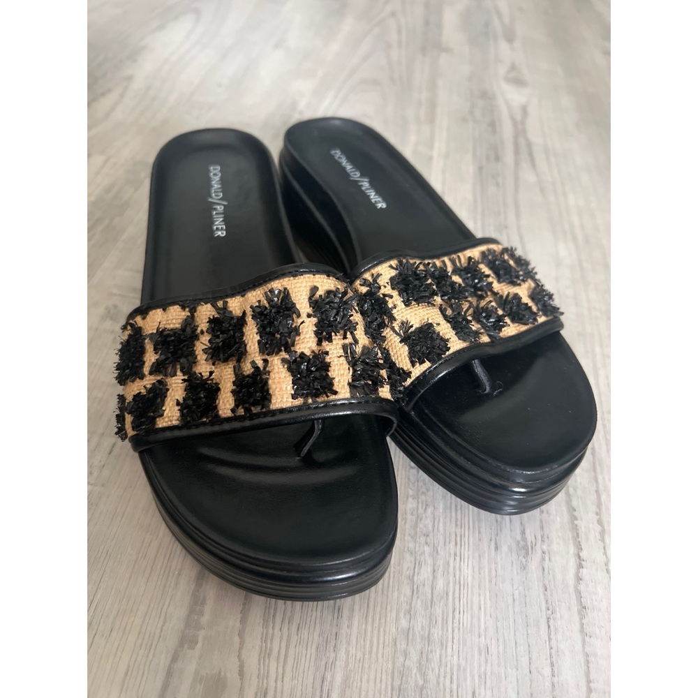 Donald J. Pliner Black and Tan Slide Sandals Furry Strap